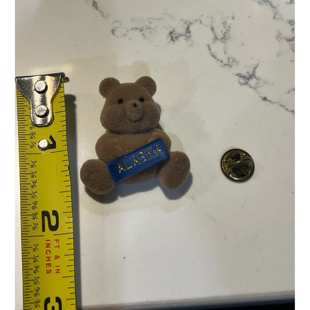 Flocked Brown Teddy Bear w Alaska Plaque Pin Brooch 1.5 inches Vintage Cute - Picture 5 of 5